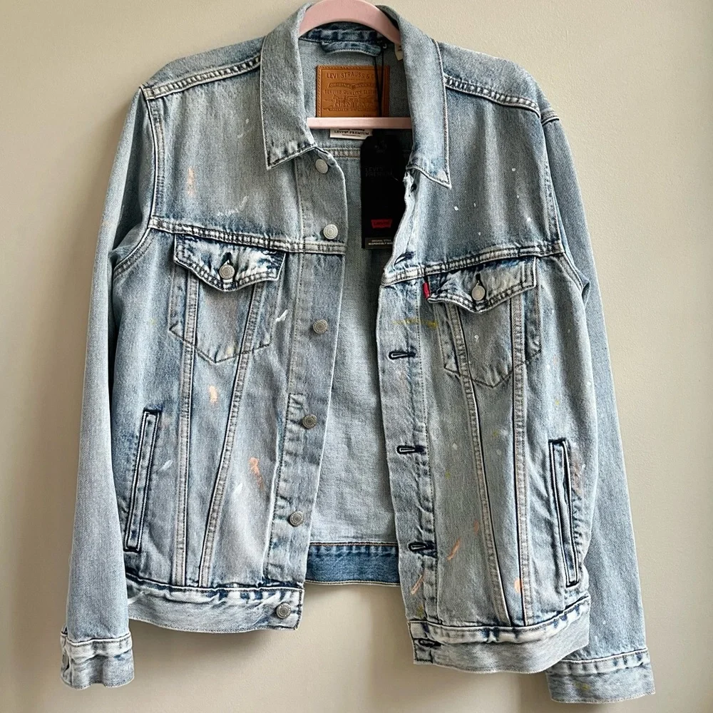 Levi’s | NWT Paint Splatter Denim Jean Jacket Medium Vintage Trucker Relaxed Fit
